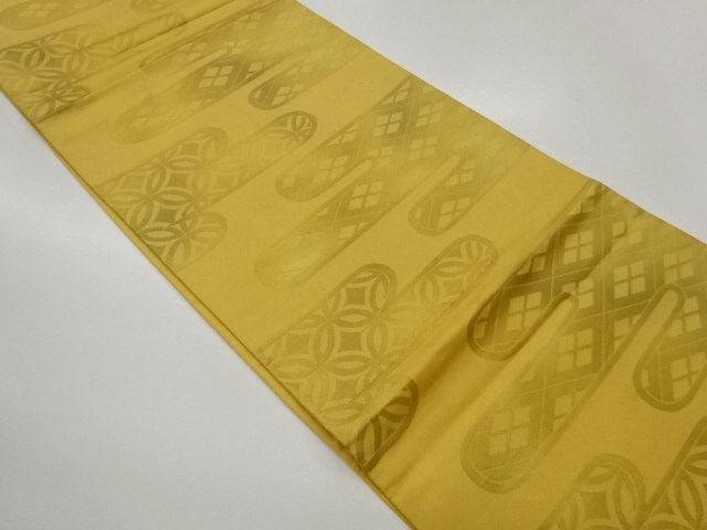 ヱ霞に古典柄模様織出し袋帯